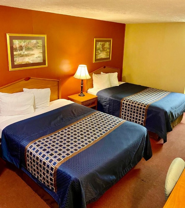 Plaza Inn Springfield image 13